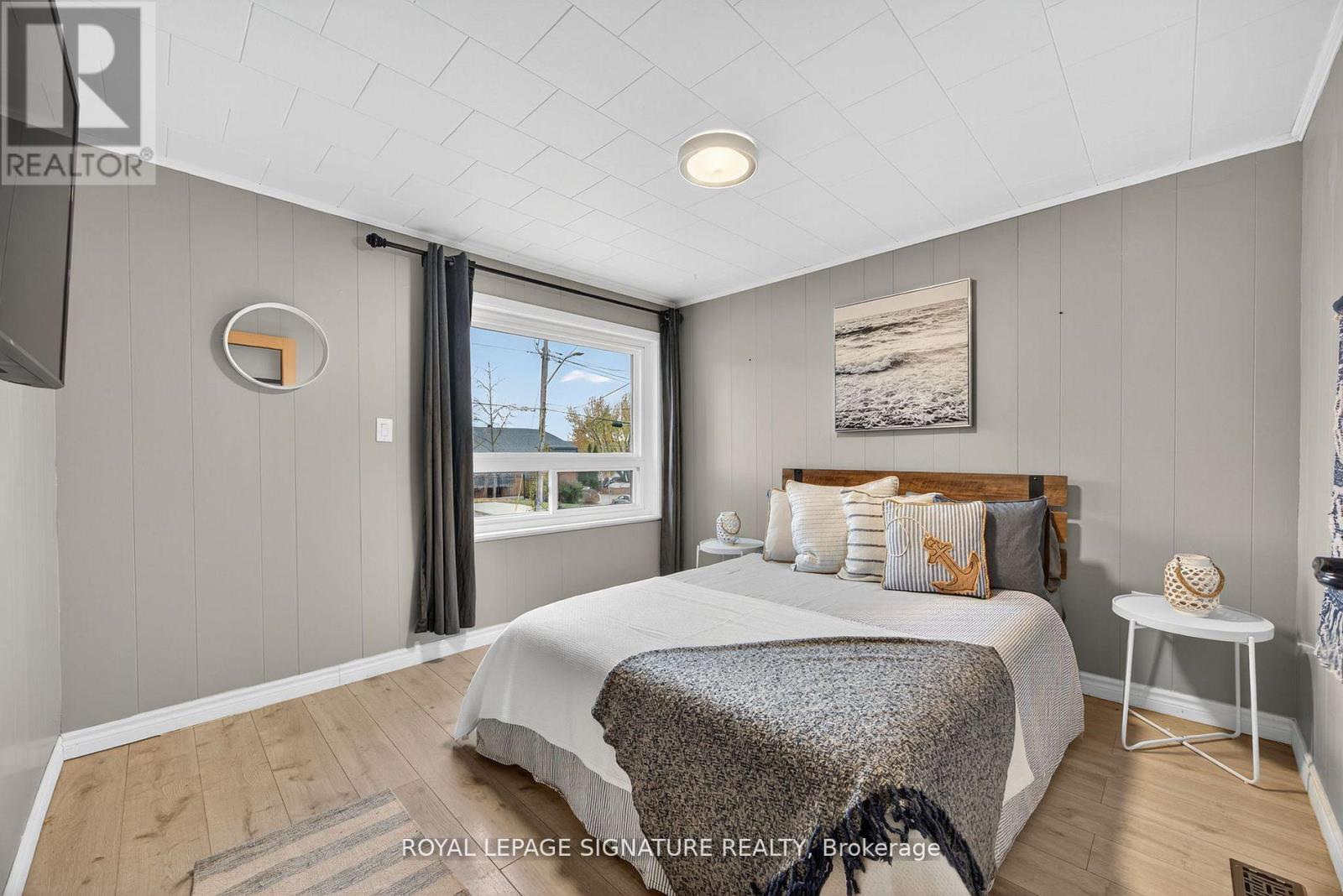 57 Maria Street, Penetanguishene, Ontario  L9M 1L3 - Photo 3 - S12818404