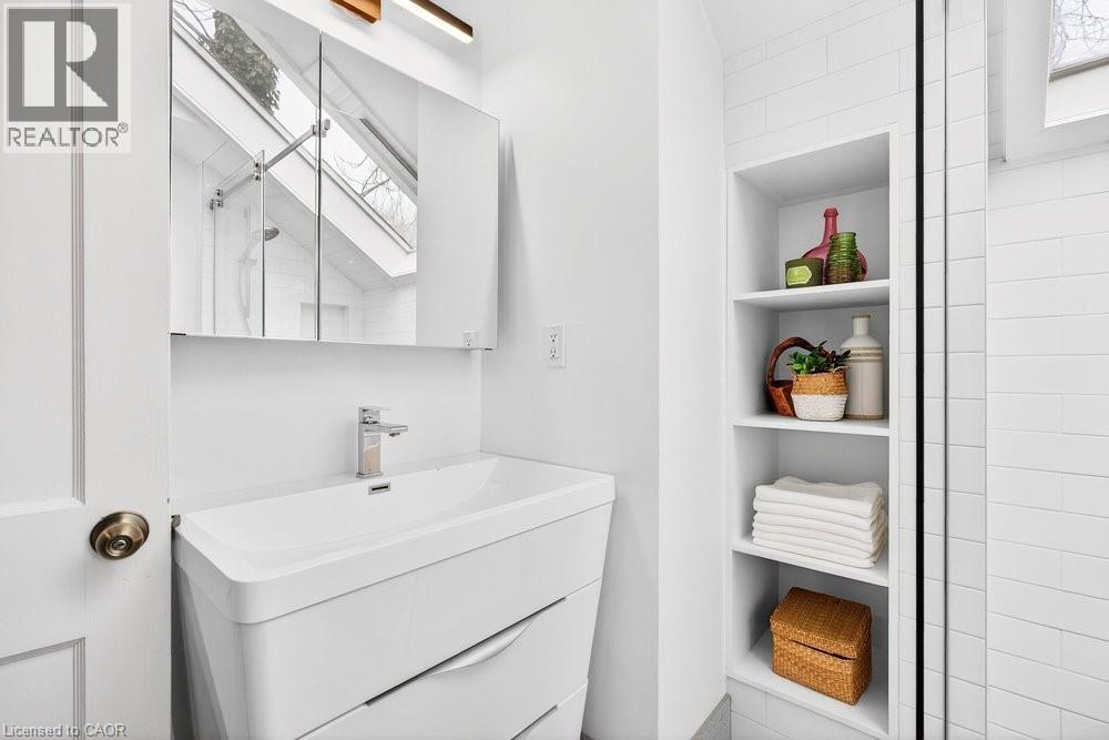 494 Martha Street, Burlington, Ontario  L7R 2R2 - Photo 30 - 40807453