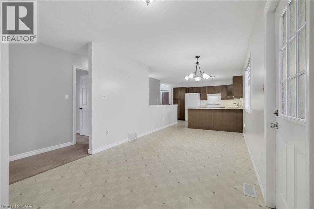 725 Binning Street W, Listowel, Ontario  N4W 1H3 - Photo 10 - 40806942