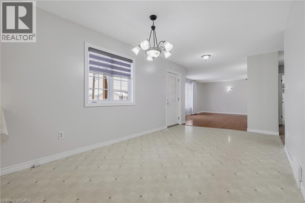 725 Binning Street W, Listowel, Ontario  N4W 1H3 - Photo 11 - 40806942