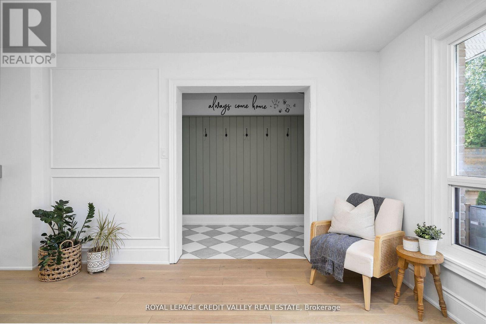 47 Larry Street, Caledon, Ontario  L7C 1K8 - Photo 14 - W12818236