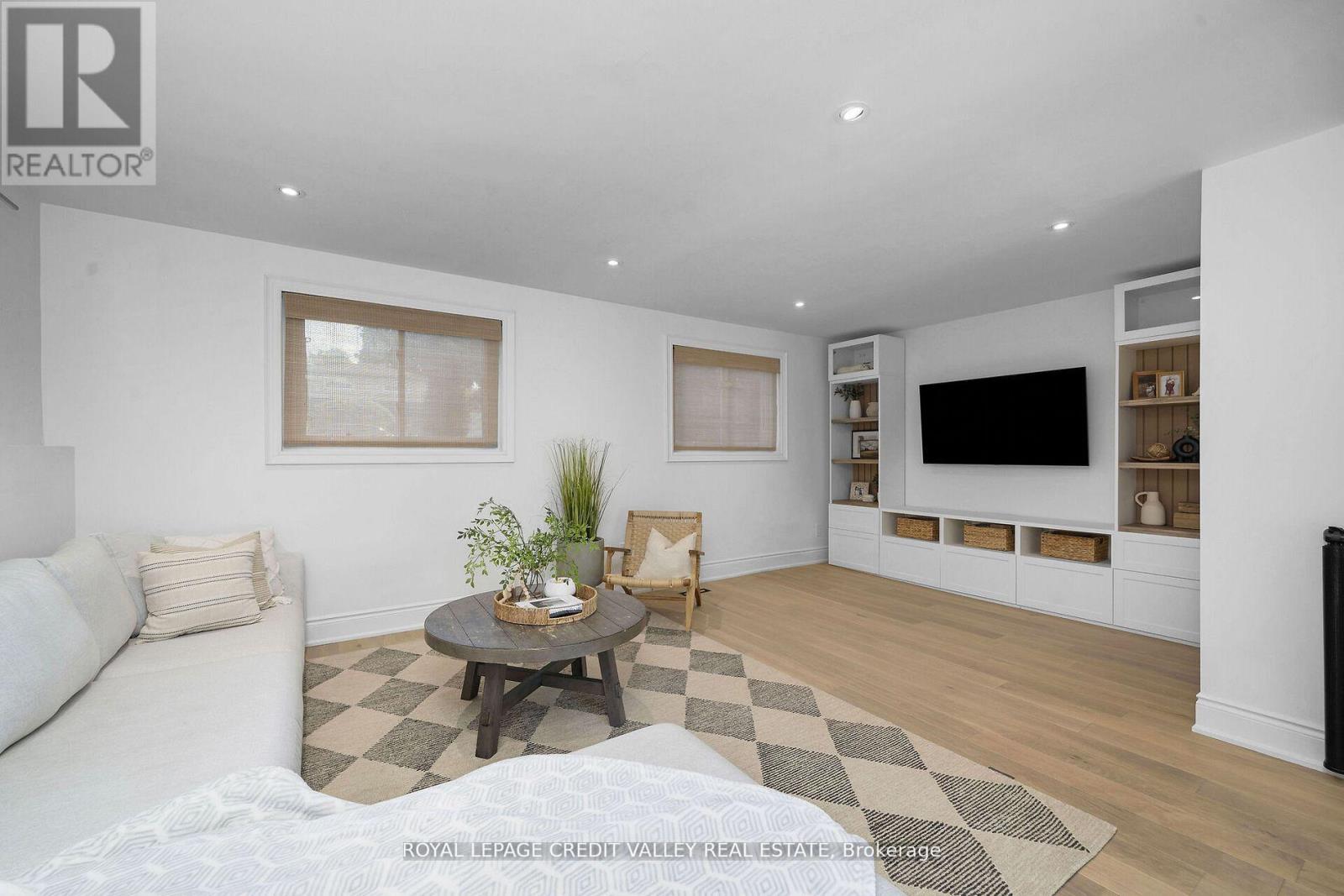 47 Larry Street, Caledon, Ontario  L7C 1K8 - Photo 28 - W12818236