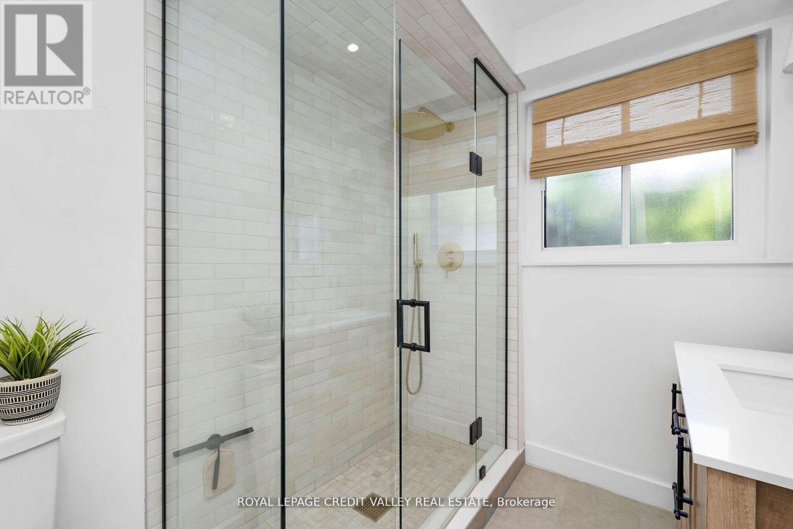 47 Larry Street, Caledon, Ontario  L7C 1K8 - Photo 32 - W12818236