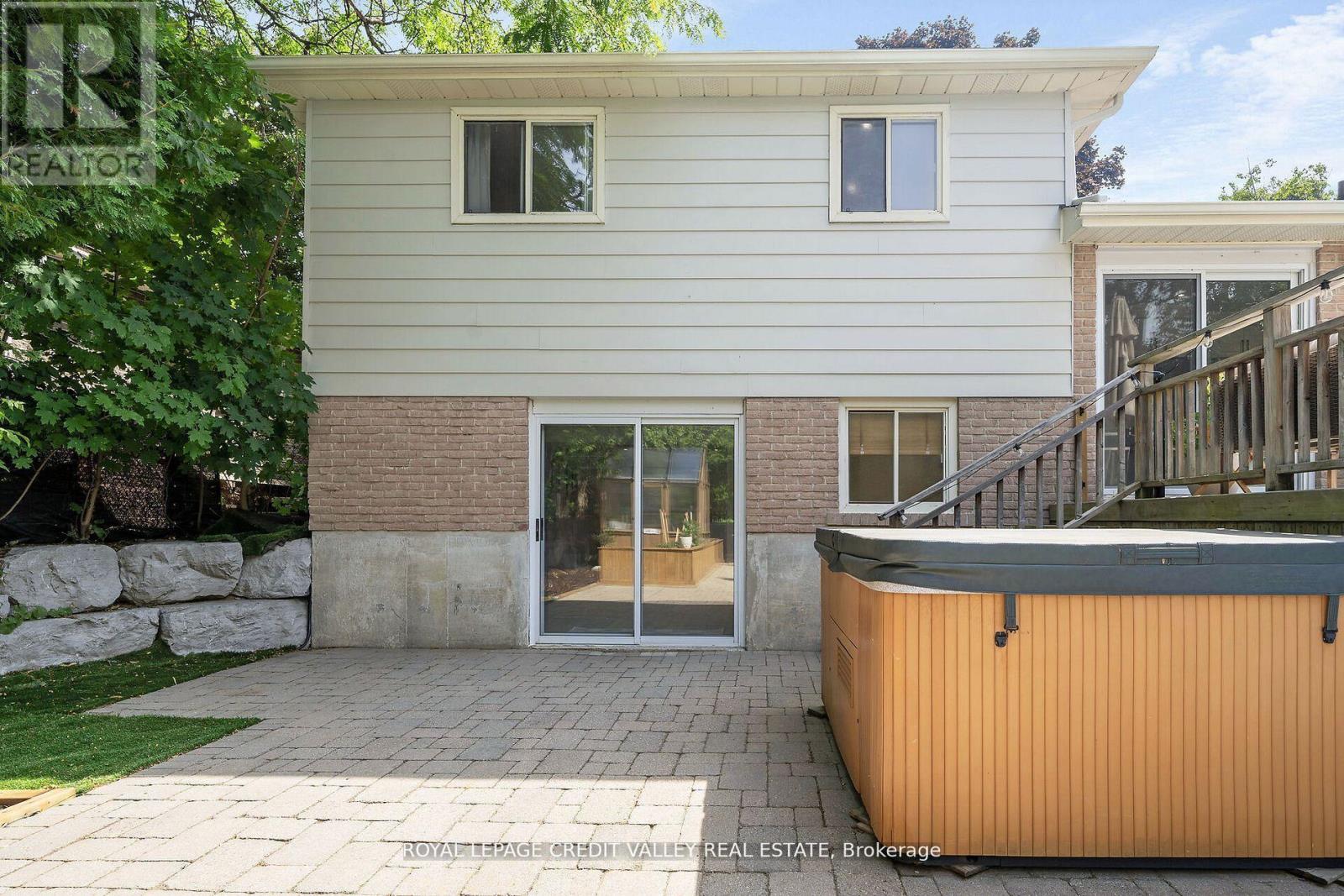 47 Larry Street, Caledon, Ontario  L7C 1K8 - Photo 45 - W12818236