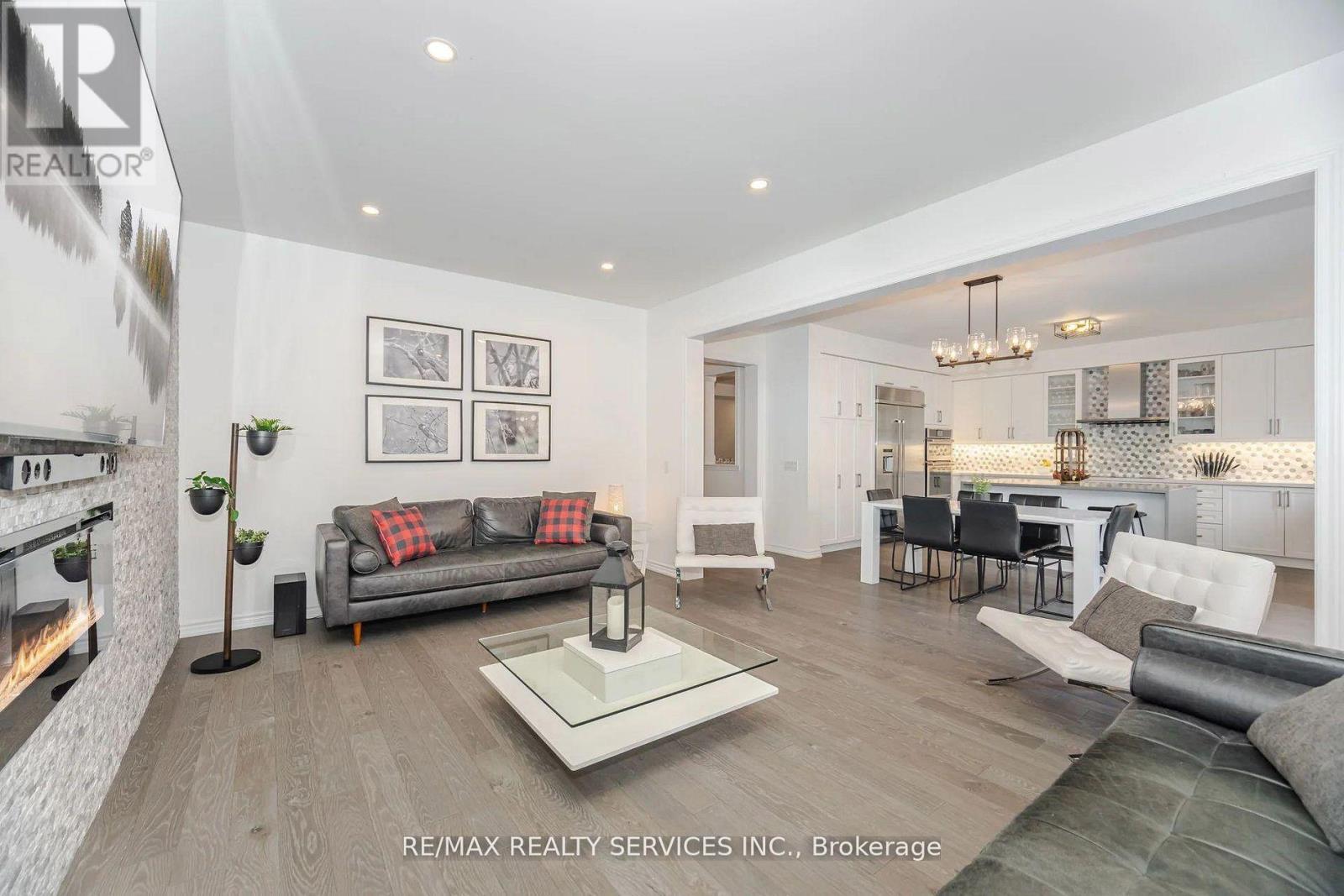 112 Newhouse Boulevard, Caledon, Ontario  L7C 4E1 - Photo 13 - W12818248