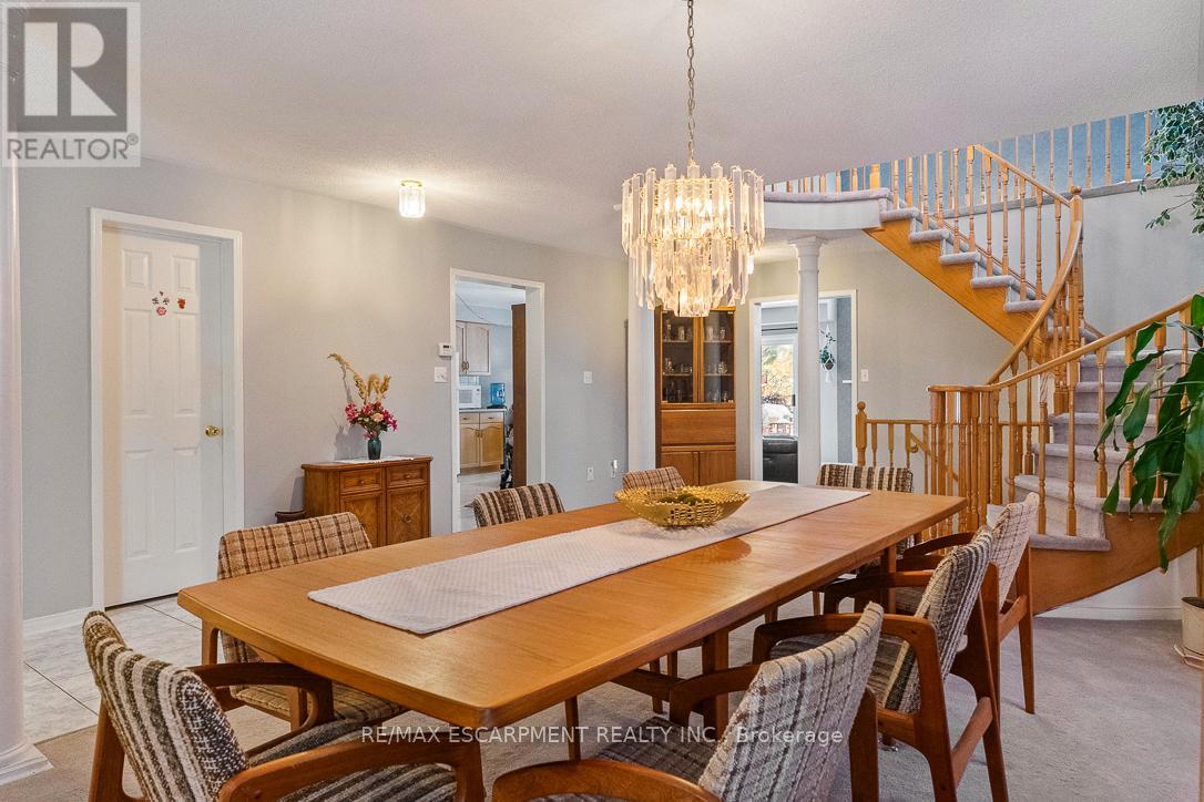 270 Cresthaven Road, Brampton, Ontario  L7A 1K8 - Photo 10 - W12818278