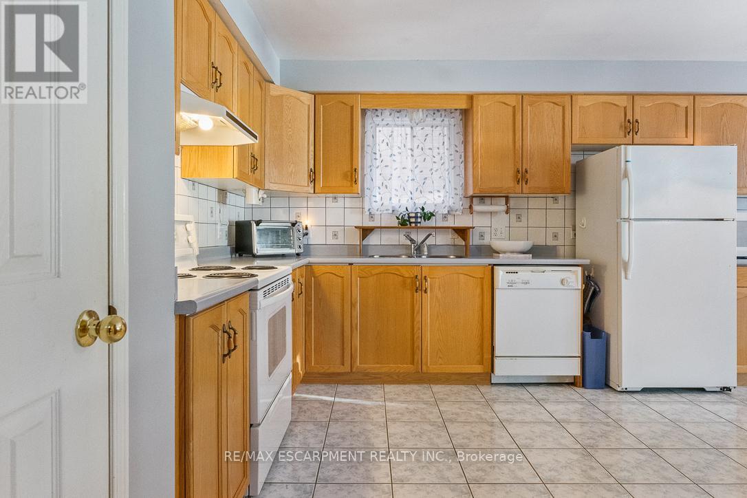 270 Cresthaven Road, Brampton, Ontario  L7A 1K8 - Photo 13 - W12818278