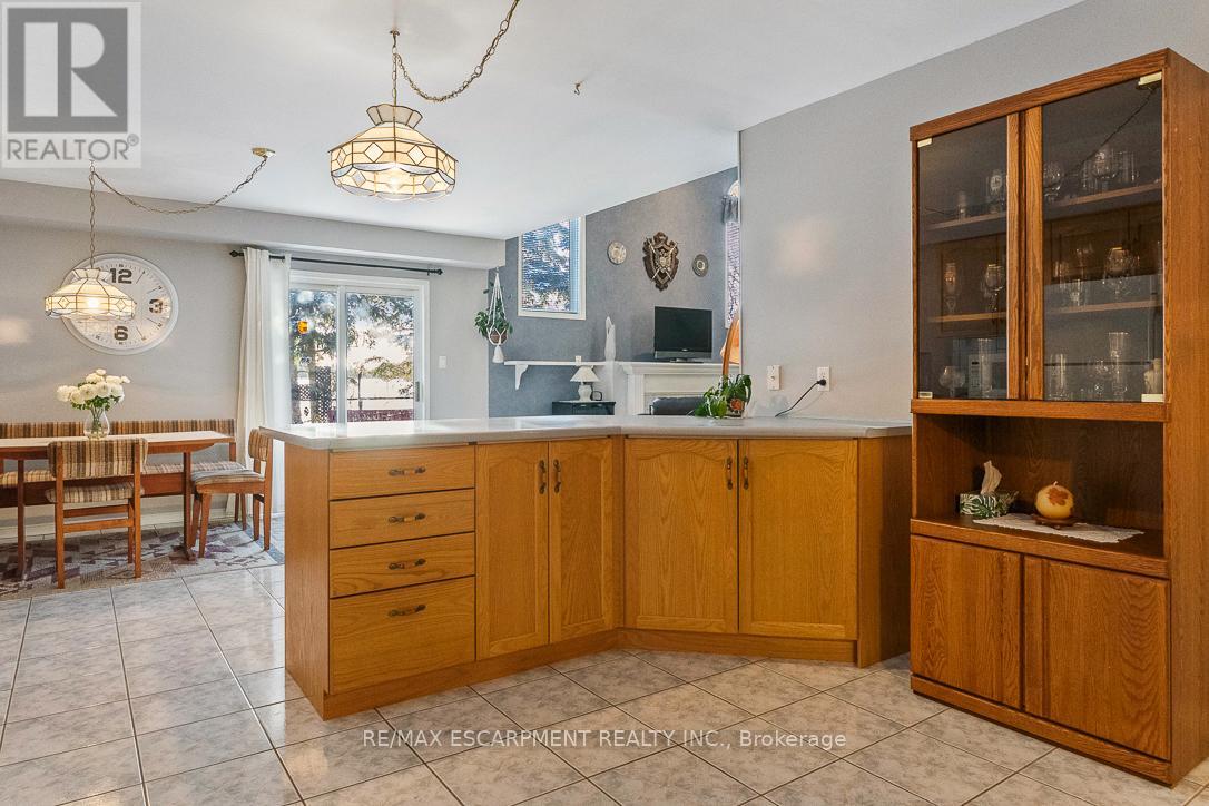 270 Cresthaven Road, Brampton, Ontario  L7A 1K8 - Photo 15 - W12818278