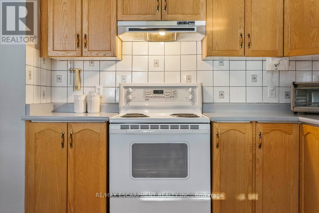 270 Cresthaven Road, Brampton, Ontario  L7A 1K8 - Photo 17 - W12818278