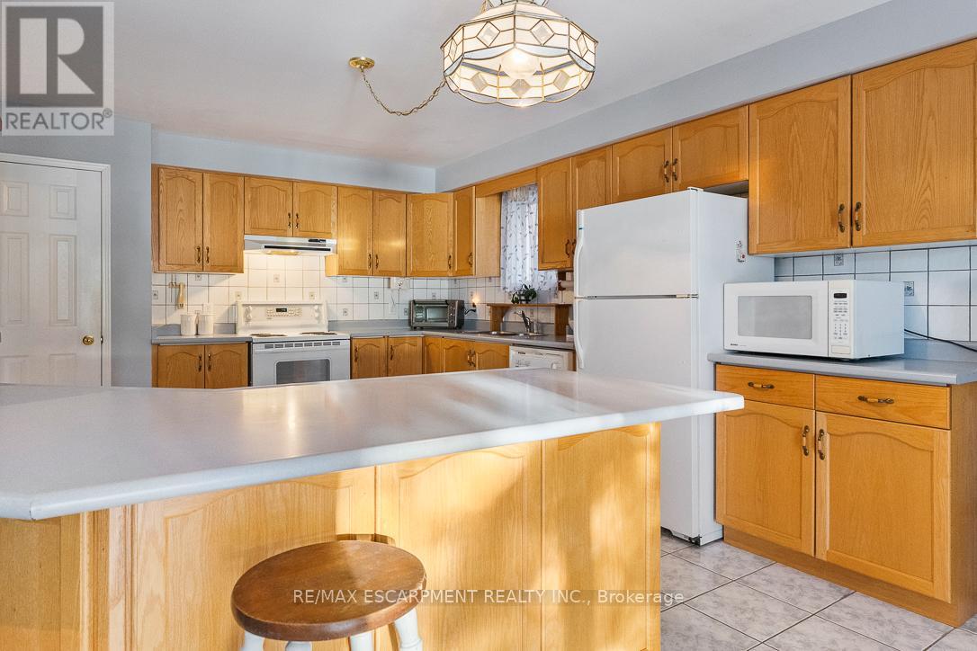 270 Cresthaven Road, Brampton, Ontario  L7A 1K8 - Photo 18 - W12818278