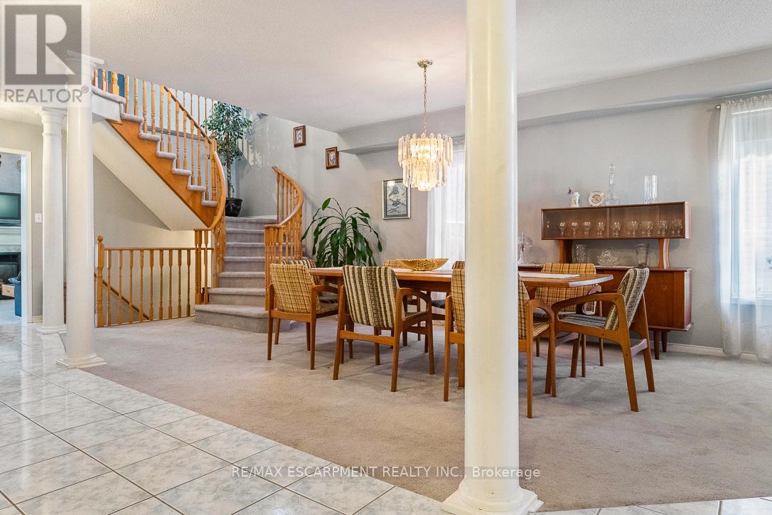 270 Cresthaven Road, Brampton, Ontario  L7A 1K8 - Photo 6 - W12818278