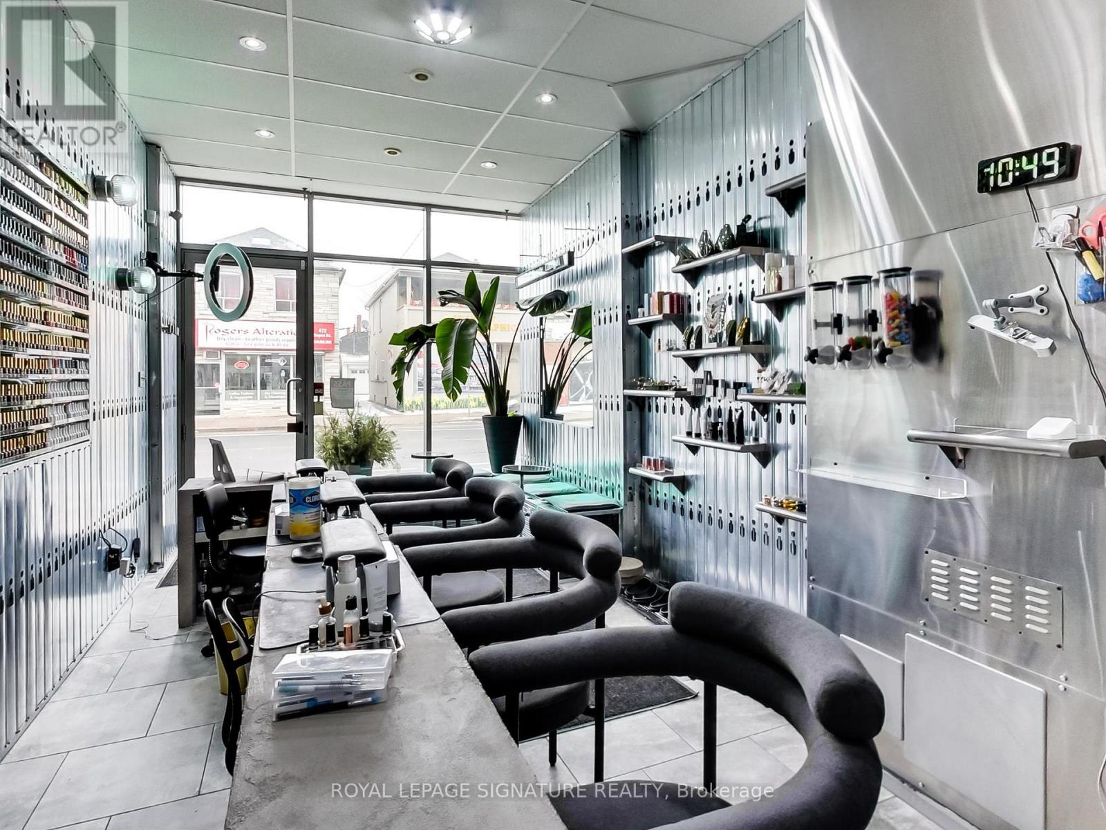 475d Rogers Road, Toronto, Ontario  M6N 0B3 - Photo 17 - W12818324