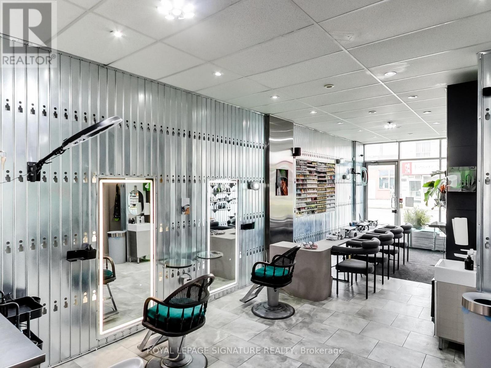 475d Rogers Road, Toronto, Ontario  M6N 0B3 - Photo 20 - W12818324