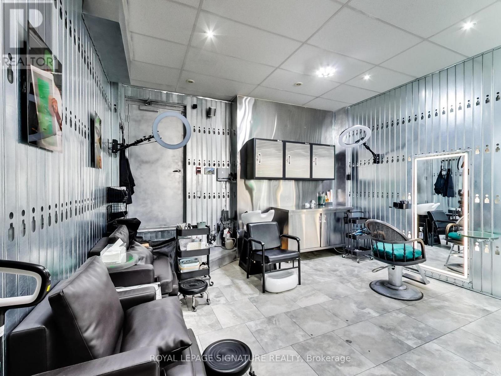 475d Rogers Road, Toronto, Ontario  M6N 0B3 - Photo 21 - W12818324