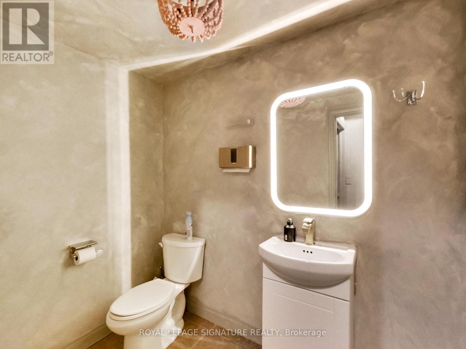 475d Rogers Road, Toronto, Ontario  M6N 0B3 - Photo 28 - W12818324