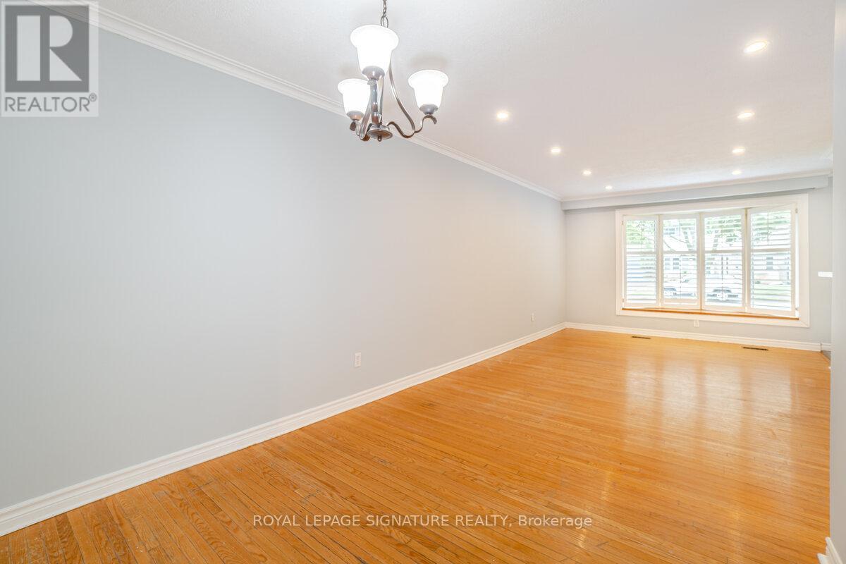 1 - 591 Turner Drive, Burlington, Ontario  L7L 2W8 - Photo 10 - W12818374