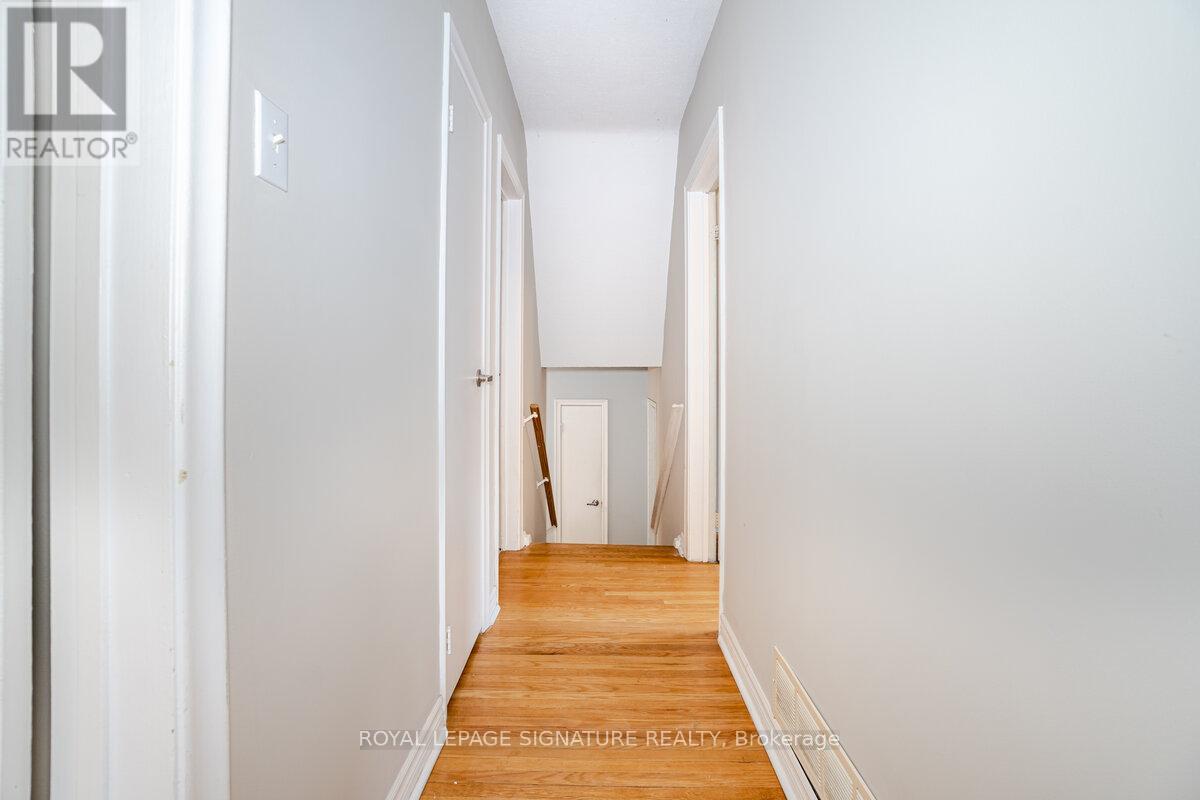 1 - 591 Turner Drive, Burlington, Ontario  L7L 2W8 - Photo 18 - W12818374