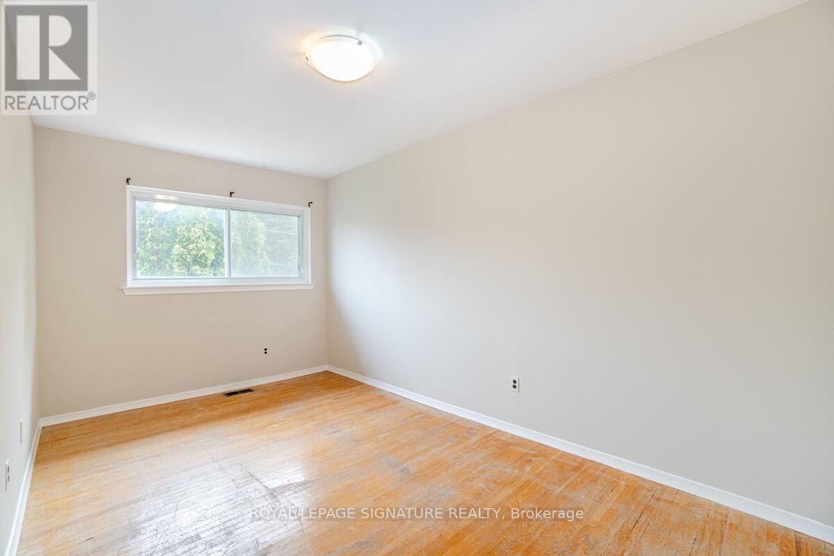 1 - 591 Turner Drive, Burlington, Ontario  L7L 2W8 - Photo 22 - W12818374