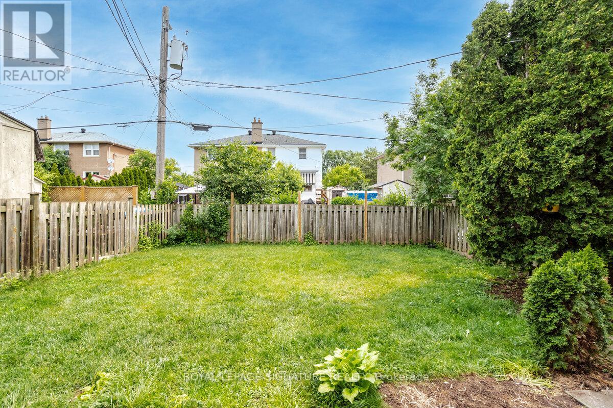 1 - 591 Turner Drive, Burlington, Ontario  L7L 2W8 - Photo 27 - W12818374