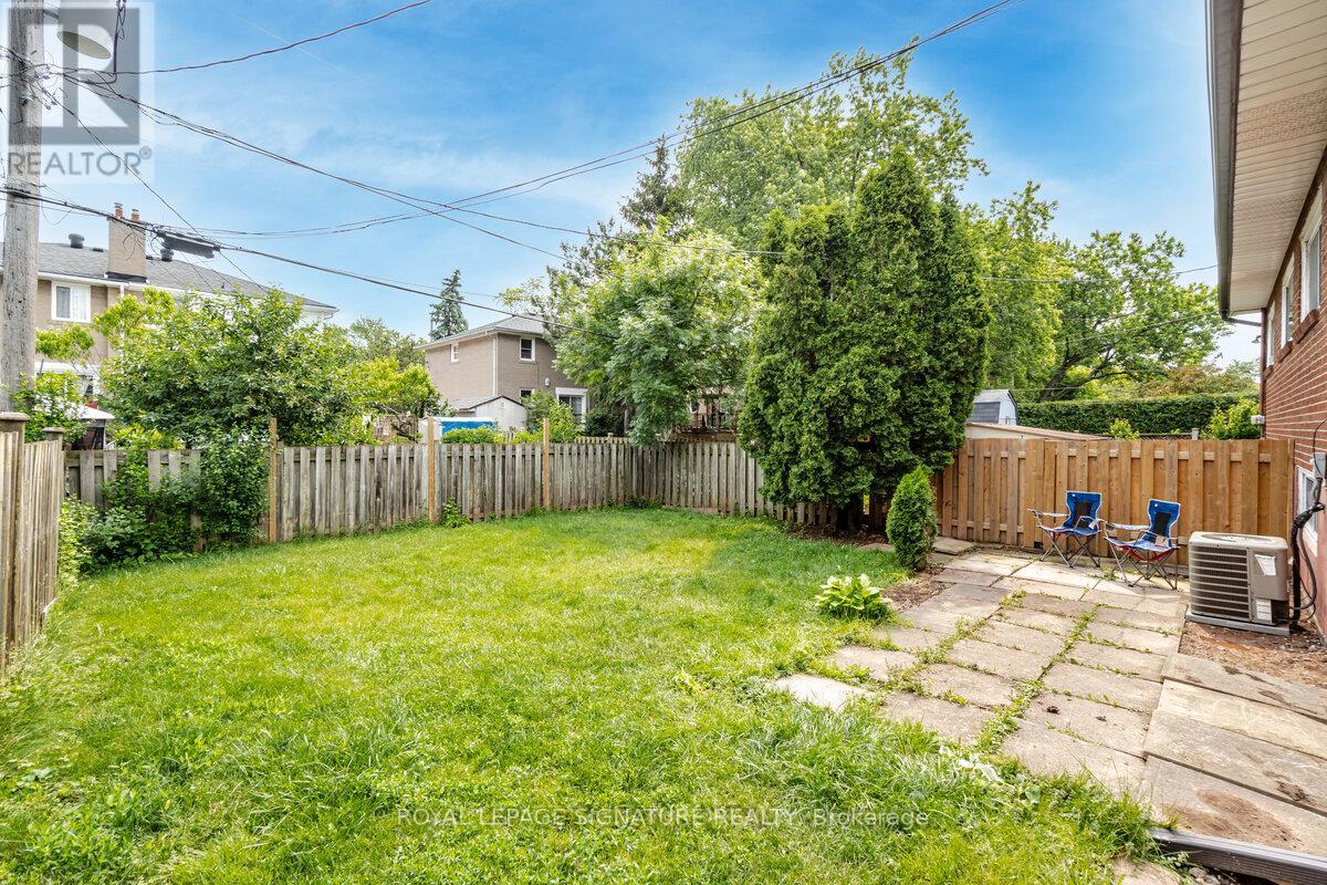 1 - 591 Turner Drive, Burlington, Ontario  L7L 2W8 - Photo 28 - W12818374