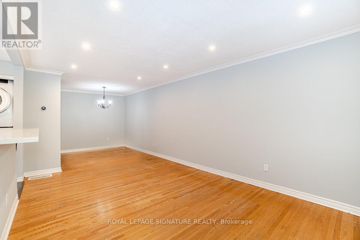 1 - 591 Turner Drive, Burlington, Ontario  L7L 2W8 - Photo 9 - W12818374