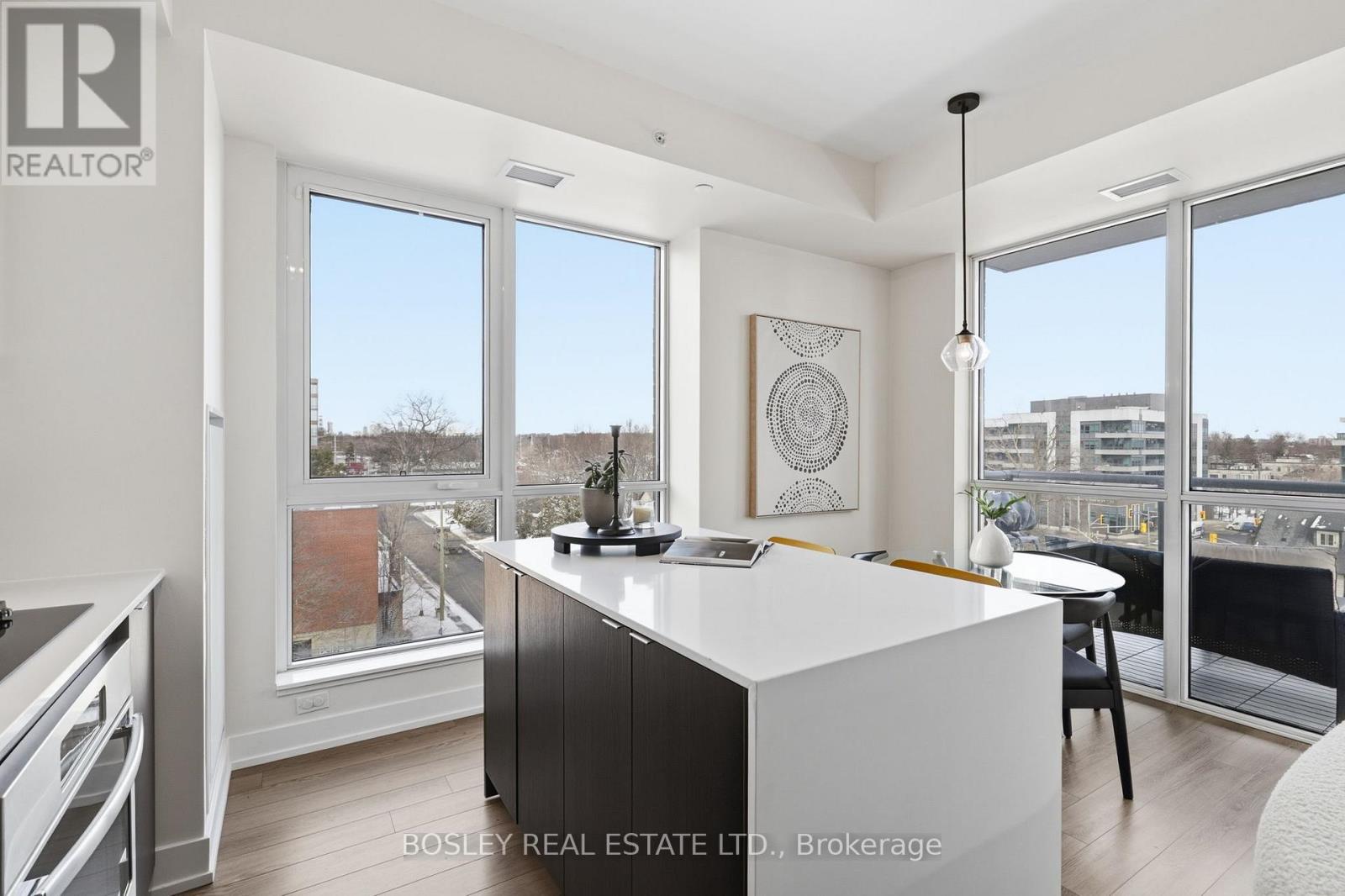 501 - 8 Ann Street, Mississauga, Ontario  L5G 3E6 - Photo 2 - W12818376