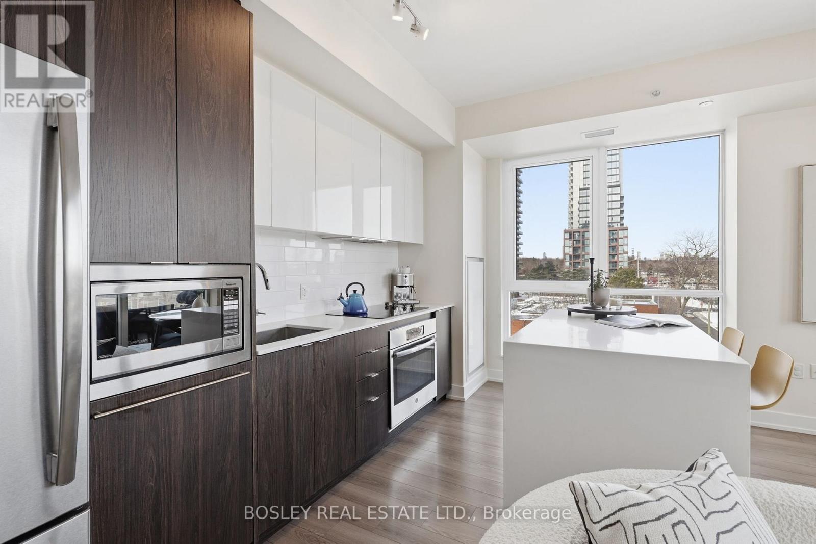 501 - 8 Ann Street, Mississauga, Ontario  L5G 3E6 - Photo 5 - W12818376