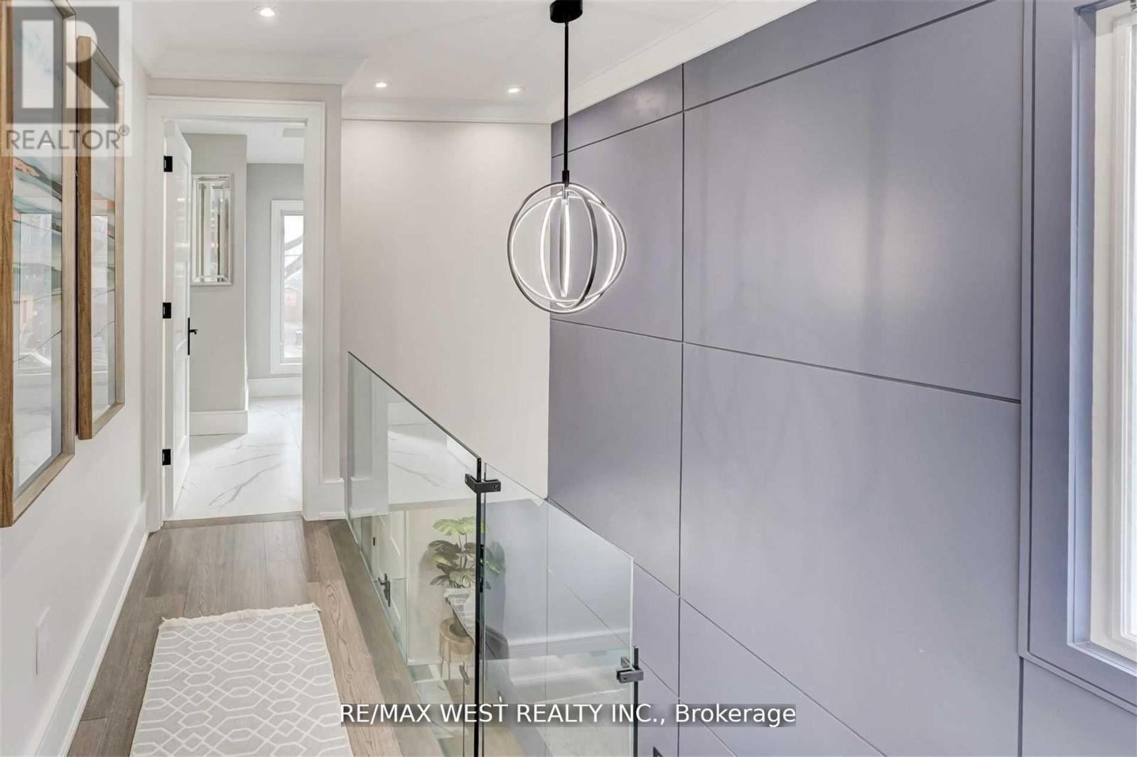 94 Lake Crescent, Toronto (Mimico), Ontario  M8V 1W1 - Photo 8 - W12818416