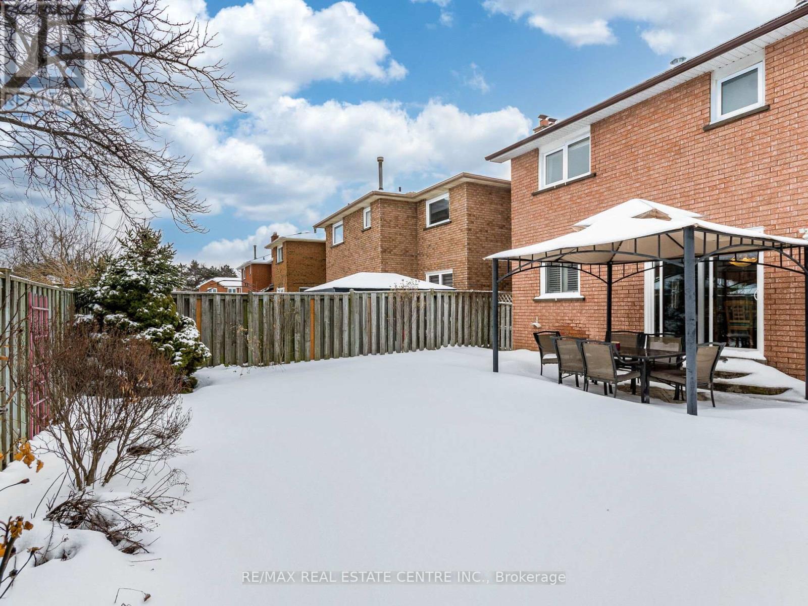 9 Turtlecreek Boulevard, Brampton, Ontario  L6W 3Y4 - Photo 48 - W12818444