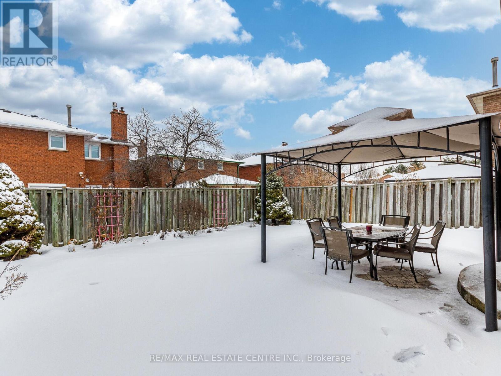 9 Turtlecreek Boulevard, Brampton, Ontario  L6W 3Y4 - Photo 50 - W12818444