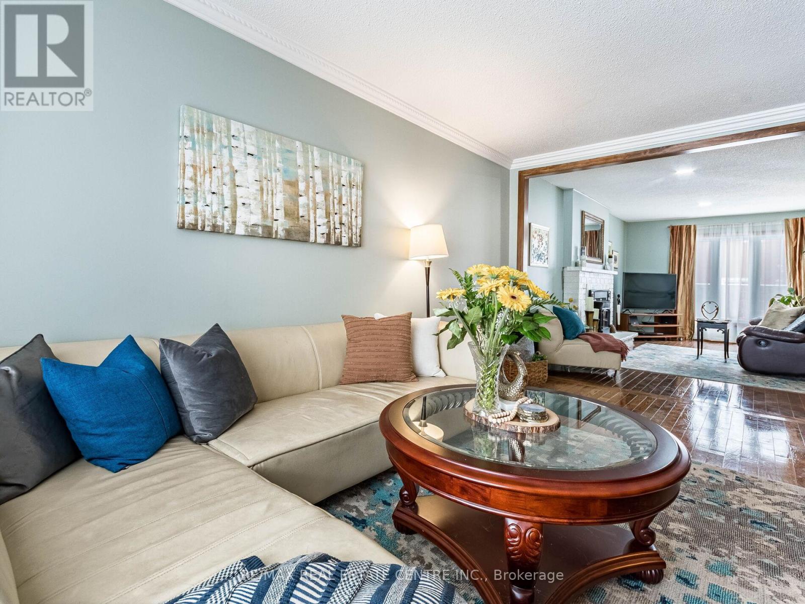 9 Turtlecreek Boulevard, Brampton, Ontario  L6W 3Y4 - Photo 9 - W12818444