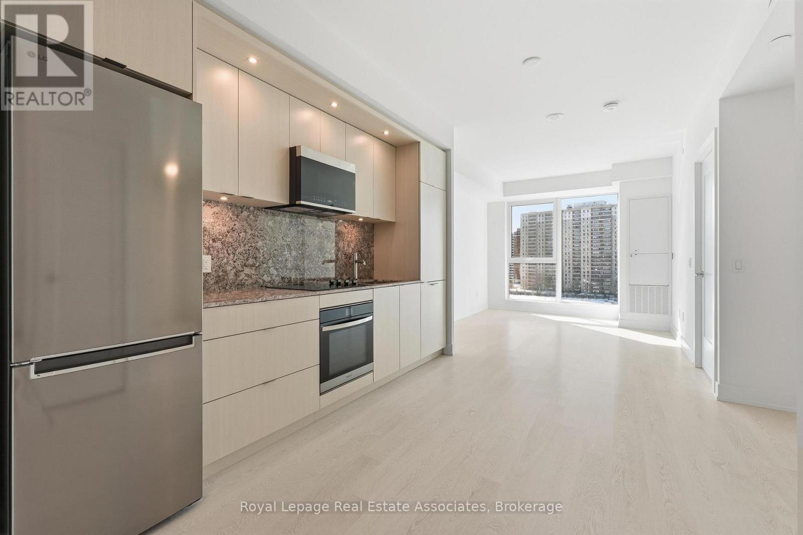 910 - 25 Cordova Avenue, Toronto (Islington-City Centre West), Ontario  M9A 0E5 - Photo 2 - W12818452