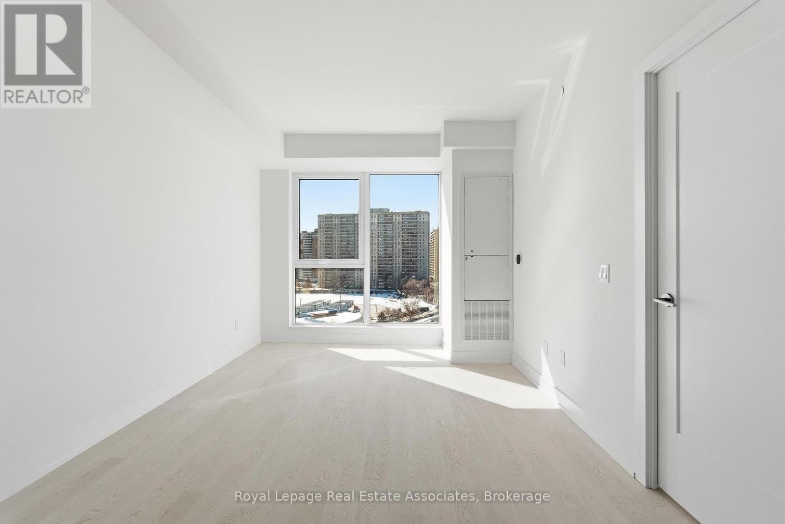 910 - 25 Cordova Avenue, Toronto (Islington-City Centre West), Ontario  M9A 0E5 - Photo 8 - W12818452