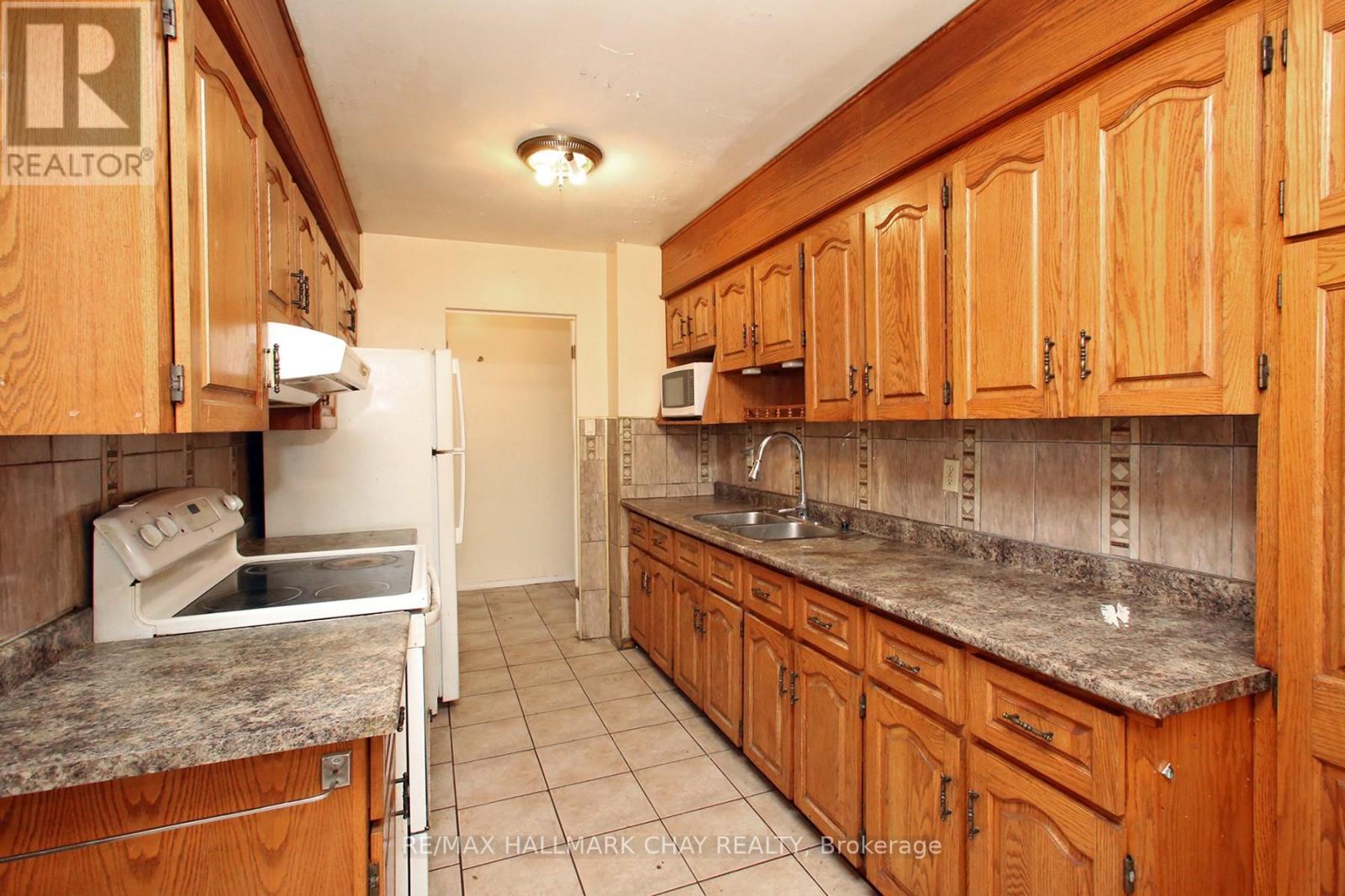 207 - 511 The West Mall, Toronto, Ontario  M9C 1G5 - Photo 5 - W12818464