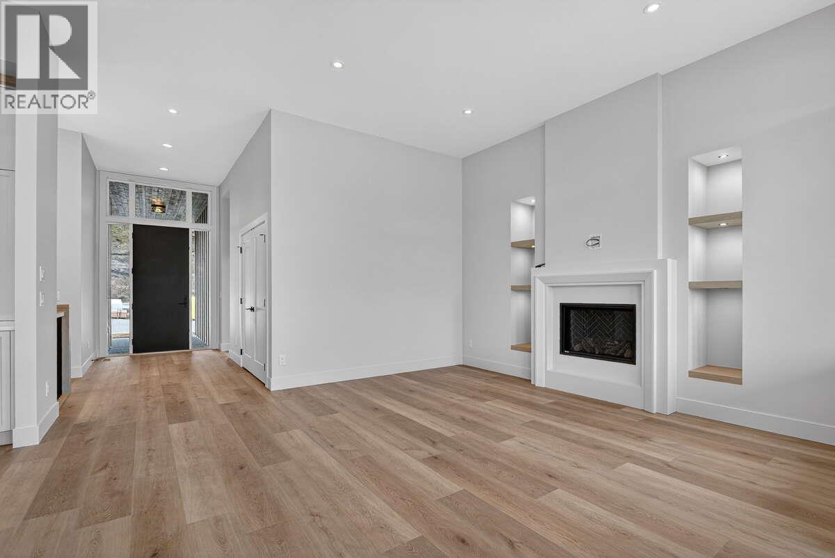 2066 Cortina Drive Kelowna Photo 5