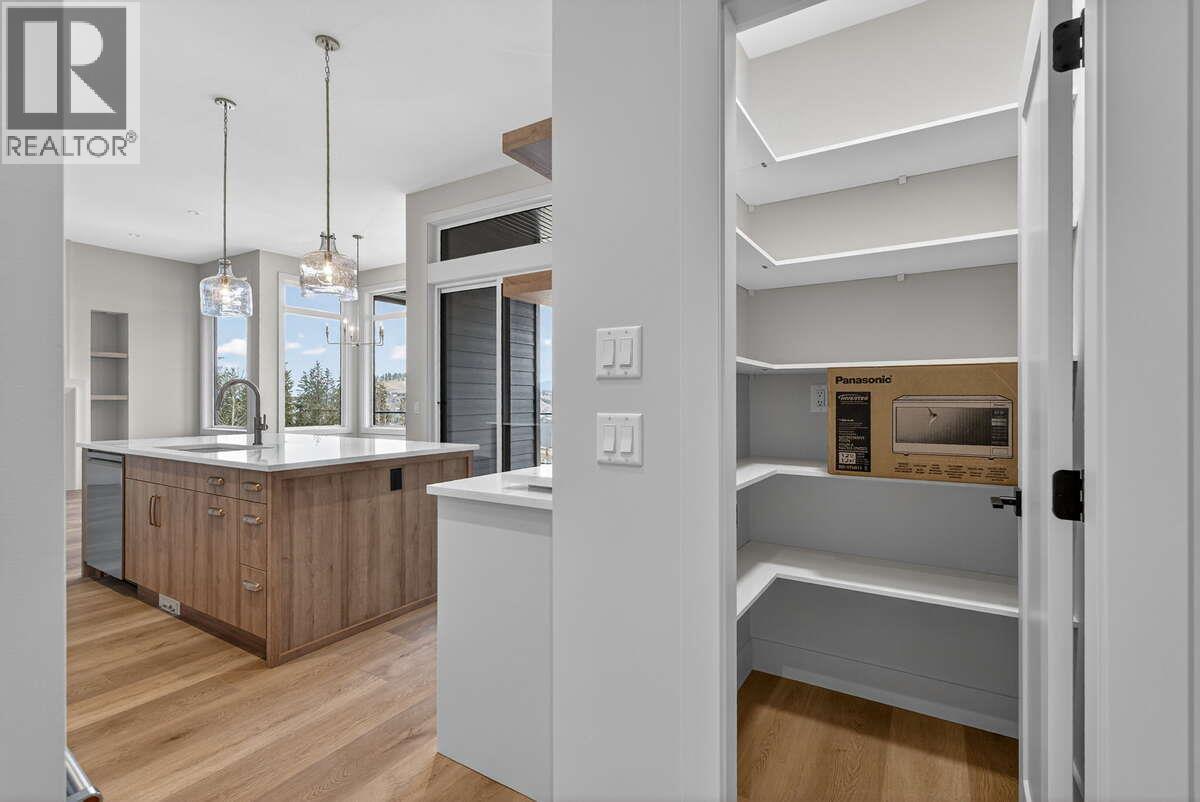 2066 Cortina Drive Kelowna Photo 16