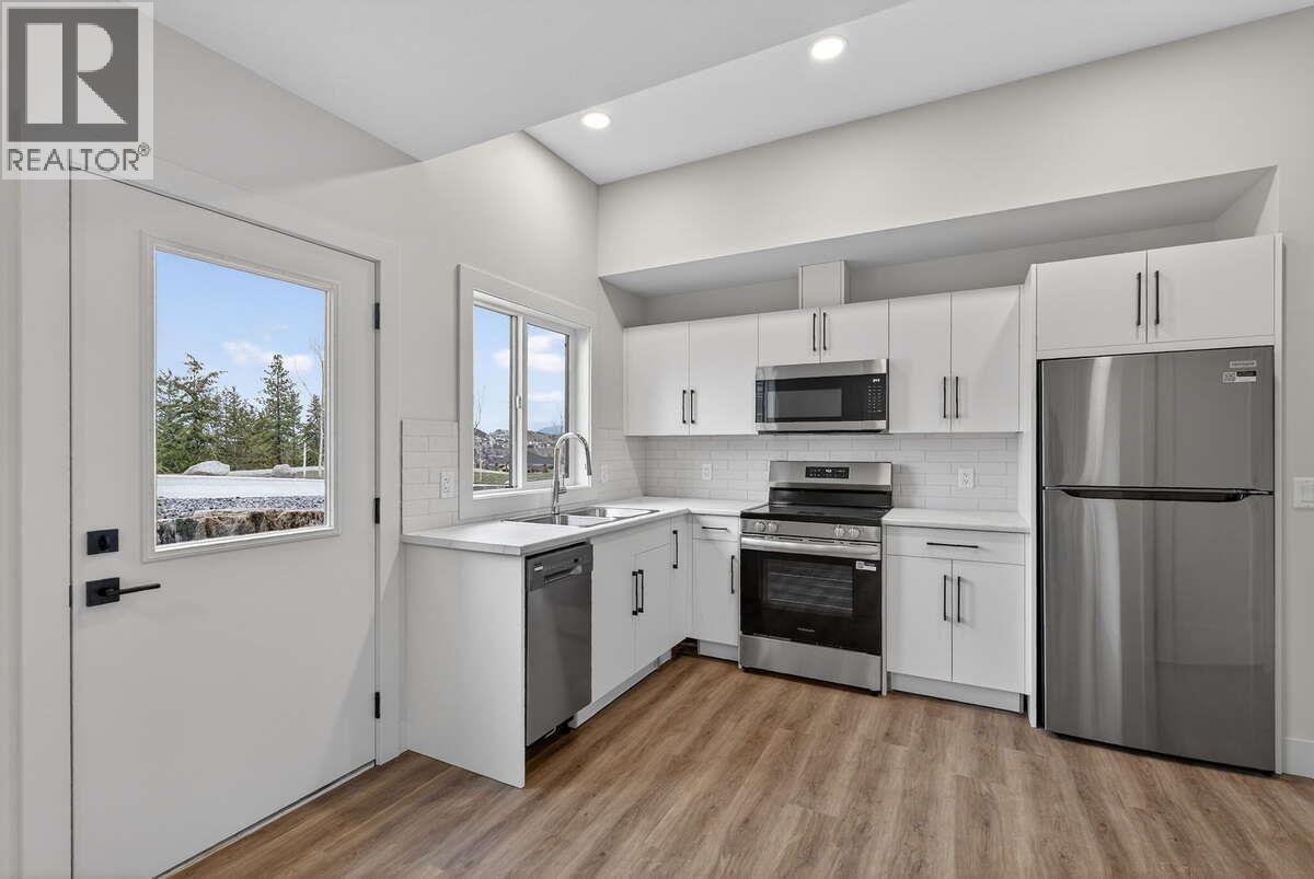 2066 Cortina Drive Kelowna Photo 28