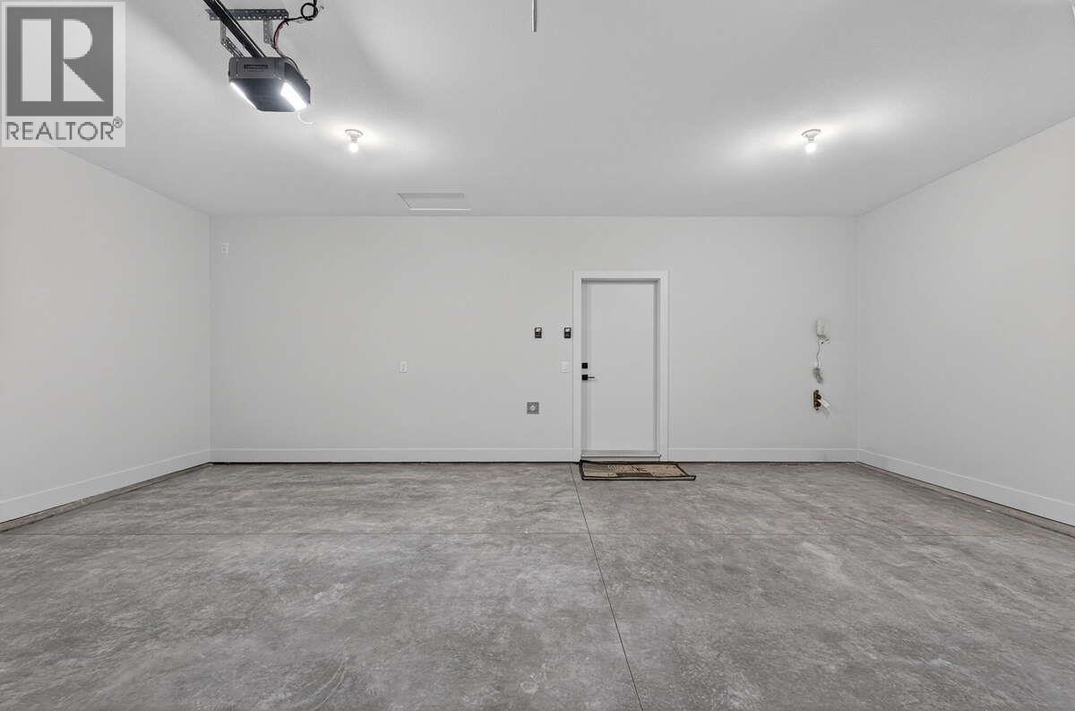 2066 Cortina Drive Kelowna Photo 38