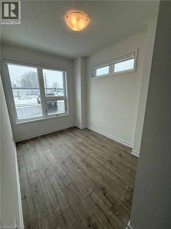 498 Plains Road E Unit# Th01, Burlington, Ontario  L7T 0C9 - Photo 6 - 40802960