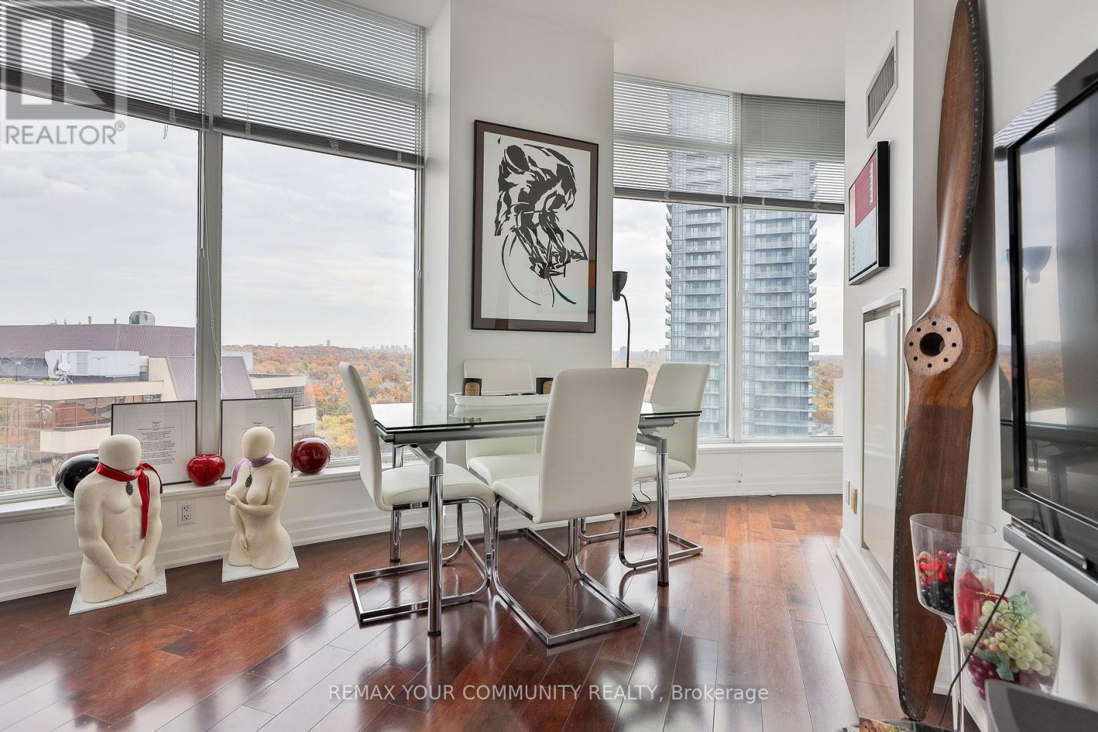 Ph 201 - 8 Scollard Street, Toronto, Ontario  M5R 1E9 - Photo 10 - C12818448