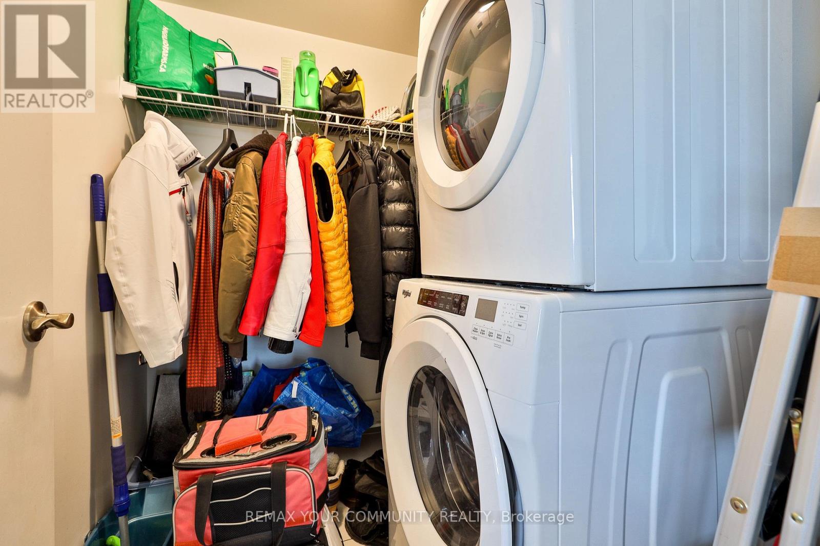 Ph 201 - 8 Scollard Street, Toronto, Ontario  M5R 1E9 - Photo 24 - C12818448