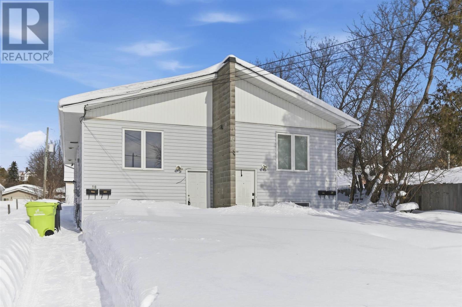 30-32 Wemyss St, Sault Ste. Marie, Ontario  P6B 1B3 - Photo 1 - SM260314