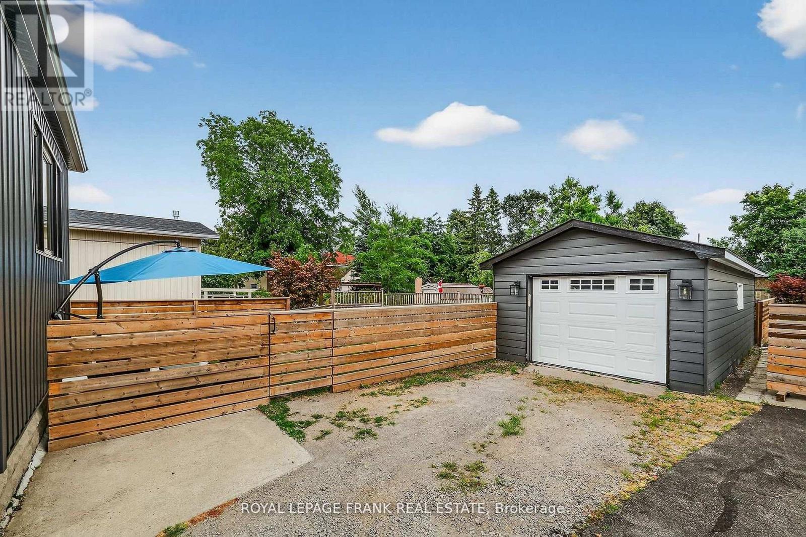 69 Peel Street, Kawartha Lakes, Ontario  K9V 3M5 - Photo 4 - X12818556