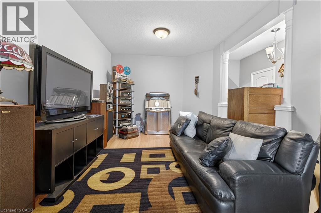 69 Westhampton Way, Hamilton, Ontario  L8E 6C5 - Photo 4 - 40799804