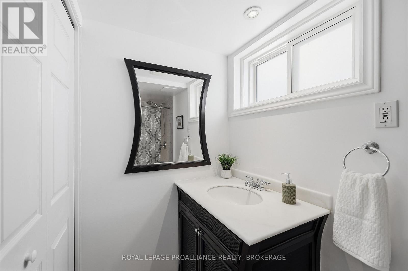 521 Grandtrunk Avenue, Kingston, Ontario  K7M 8P6 - Photo 31 - X12818532