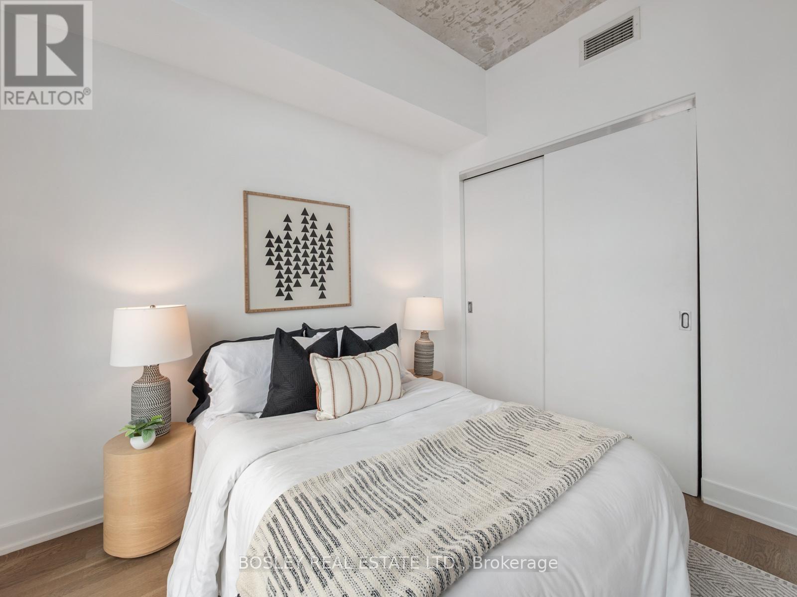 404 - 2 Gladstone Avenue, Toronto, Ontario  M6J 0B2 - Photo 15 - C12818626