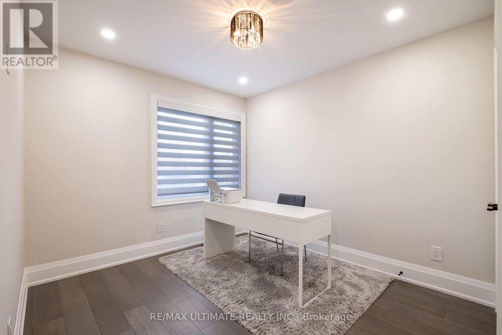 31 Flindon Road N, Toronto, Ontario  M9M 1J1 - Photo 31 - W12565674