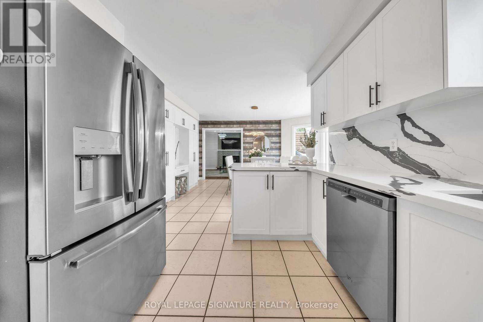 22 Stoddart Court, Bradford West Gwillimbury (Bradford), Ontario  L3Z 2X8 - Photo 19 - N12818552