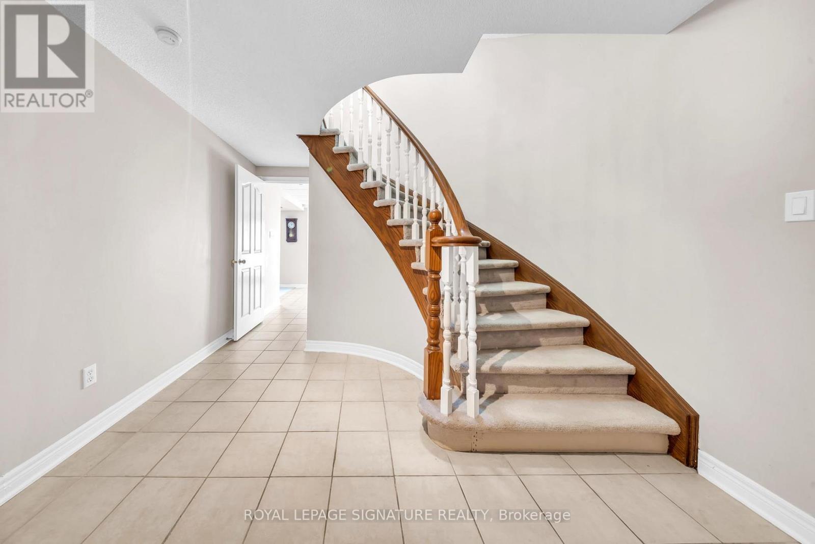 22 Stoddart Court, Bradford West Gwillimbury (Bradford), Ontario  L3Z 2X8 - Photo 35 - N12818552