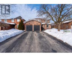 22 STODDART COURT, Bradford West Gwillimbury, Ontario